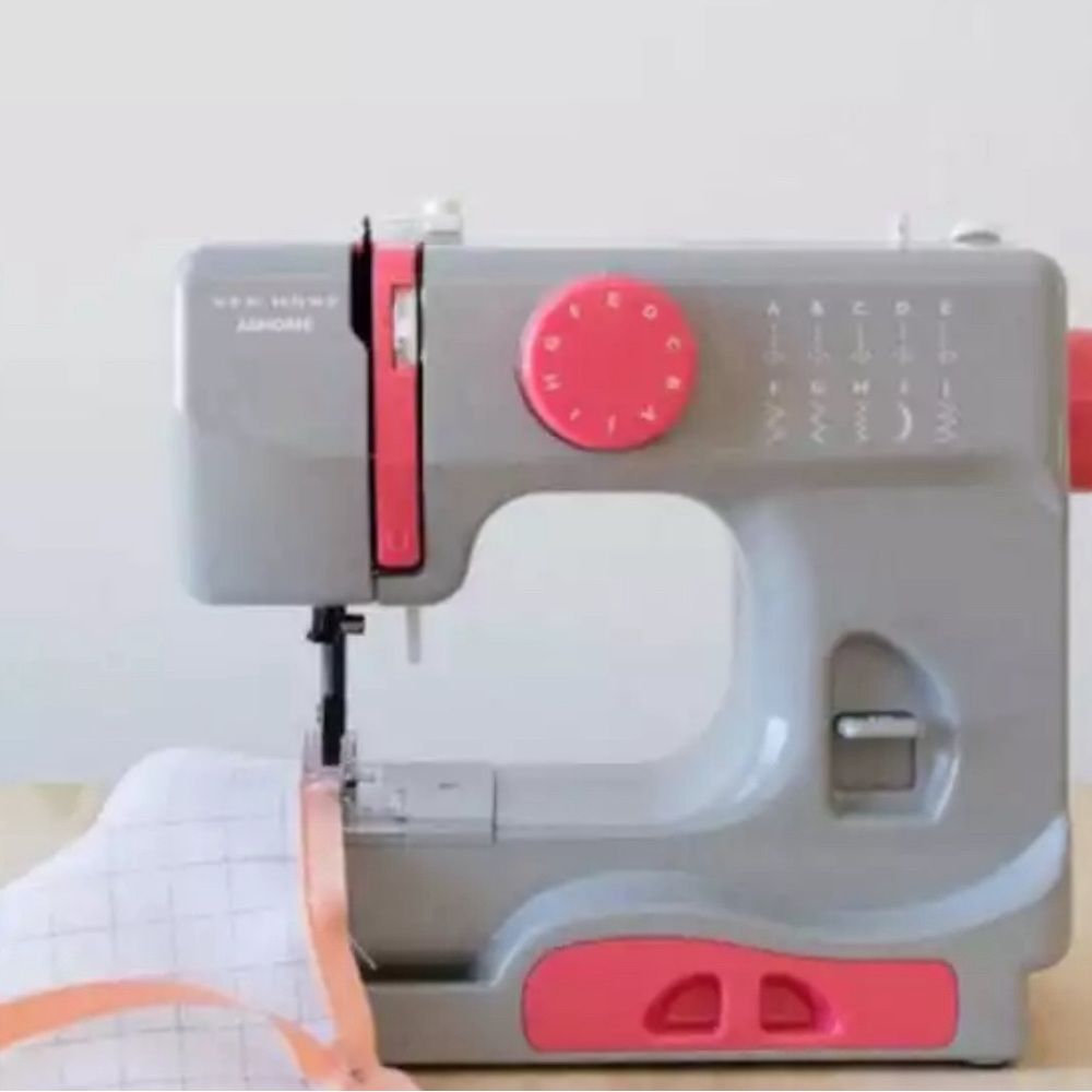 Janome New Home Graceful Gray Model 525B Sewing Machine Works Great! W/ Extras